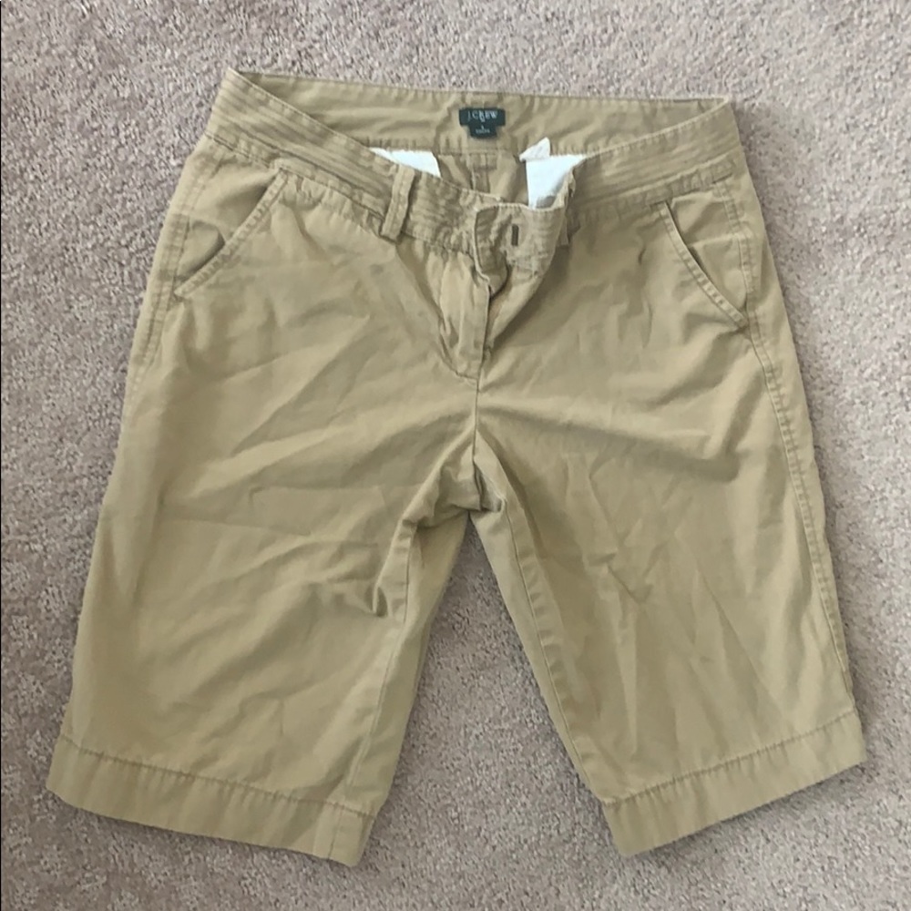 Shorts size 8 city fit